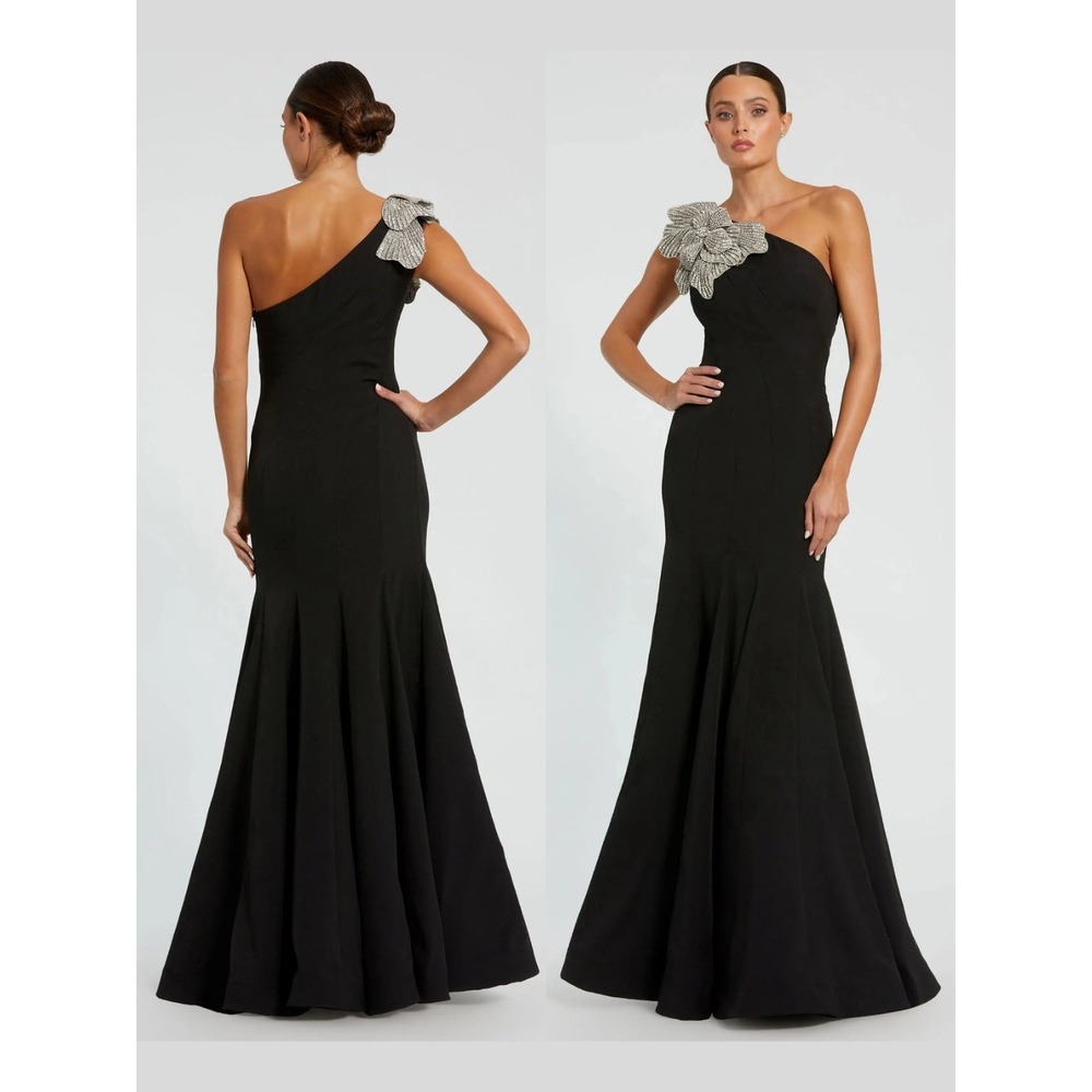 NEW Mac Duggal Black Crepe One Shoulder Trumpet Gown With Flower $698 - Size 10